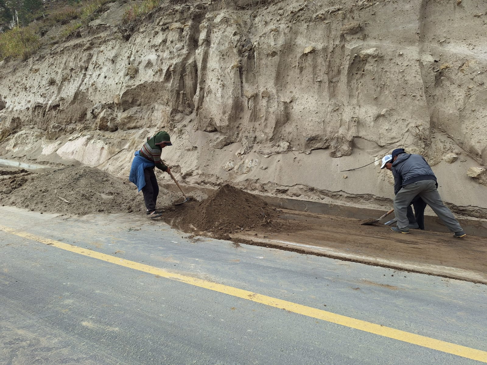 MINGA COMUNITARIA DE LA VÍA INTER-COMUNITARIA PICAIHUA-CHIQUICHA